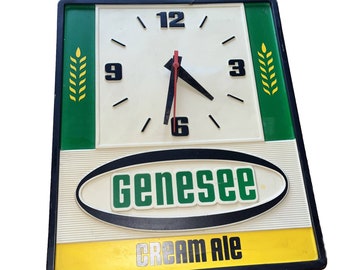 Rare Genesee Cream Ale Illuminated Light Up Clock White And Green 18x15x5