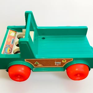 Camioneta de plataforma plana vintage Fisher Price Little People n.° 994, caravana familiar, 1973-76