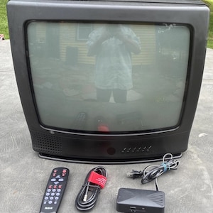 GE 19インチ CRTテレビ 19GT243 ゲーミングTV 同軸ケーブル リモコンとRCAコンバーター付き