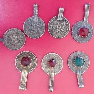 Morocco maroc Vintage  pendants lot , tarnished with red green beads