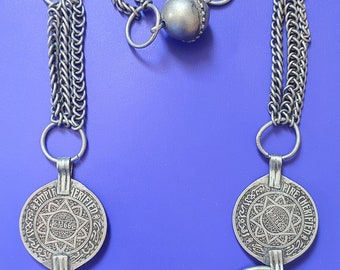 Pendentif Ancien Berbère En Argent Massif - Bijou Traditionnel Et Tribal D'antiquité - Occasion