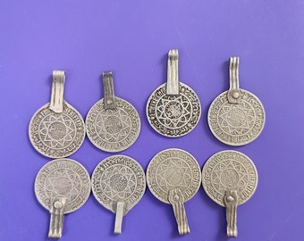 Vintage lots 8 identical pendants , 10 franc coin 1366  pendants