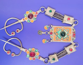 Pair of berber silver fibules from the Amazigh/Berber people in Morocco, berber silver, amazigh jewelry, berber fibulas with chain