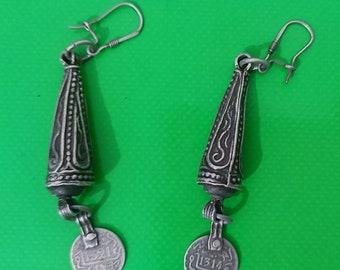 Morocco Maroc antique  berber earrings cones with old moroccan silver coins