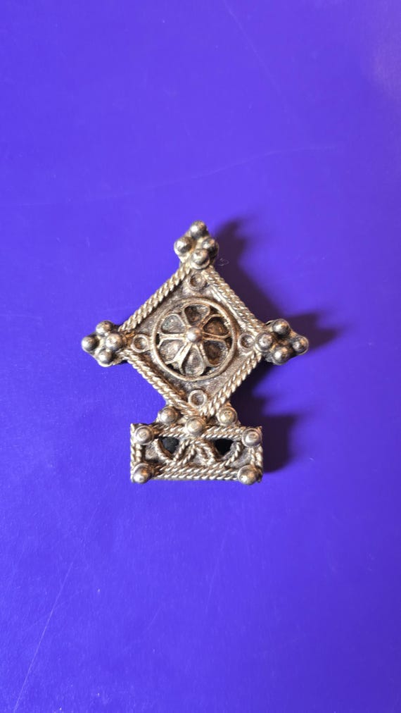 Antique berber cross boghdad
