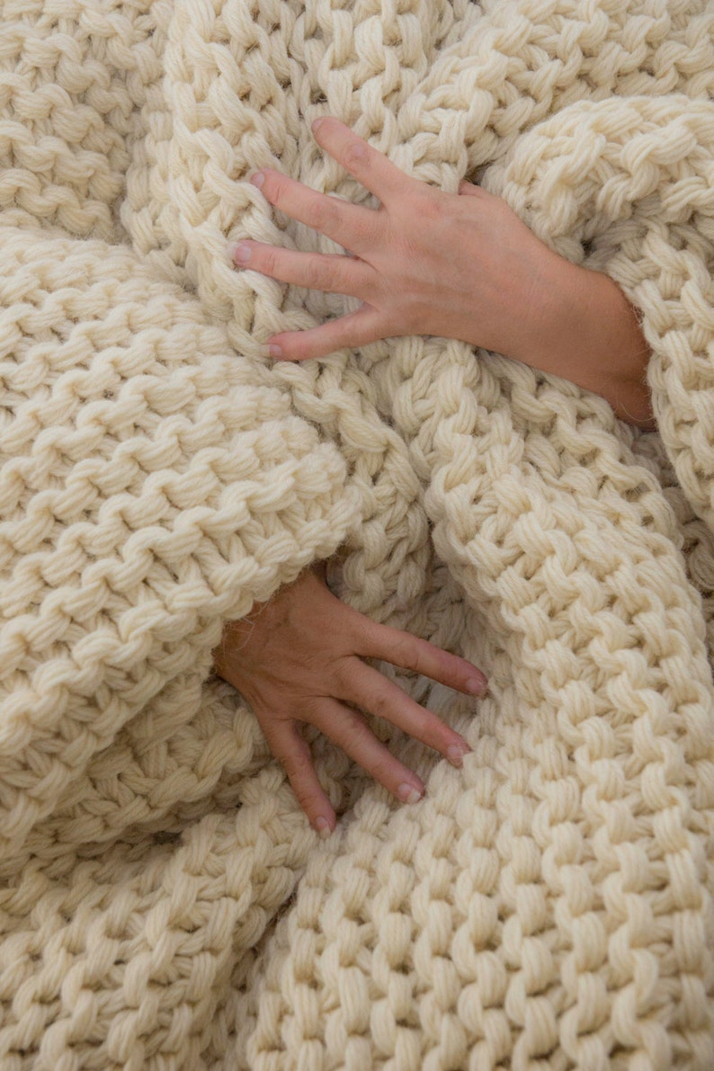 Chunky knit Blanket, Huge Knit Blanket, Hand Knit Afghan, Giant yarn, Super Chunky Blanket, Throw, Cream Lap Blanket, Large Knitted Afghan image 1