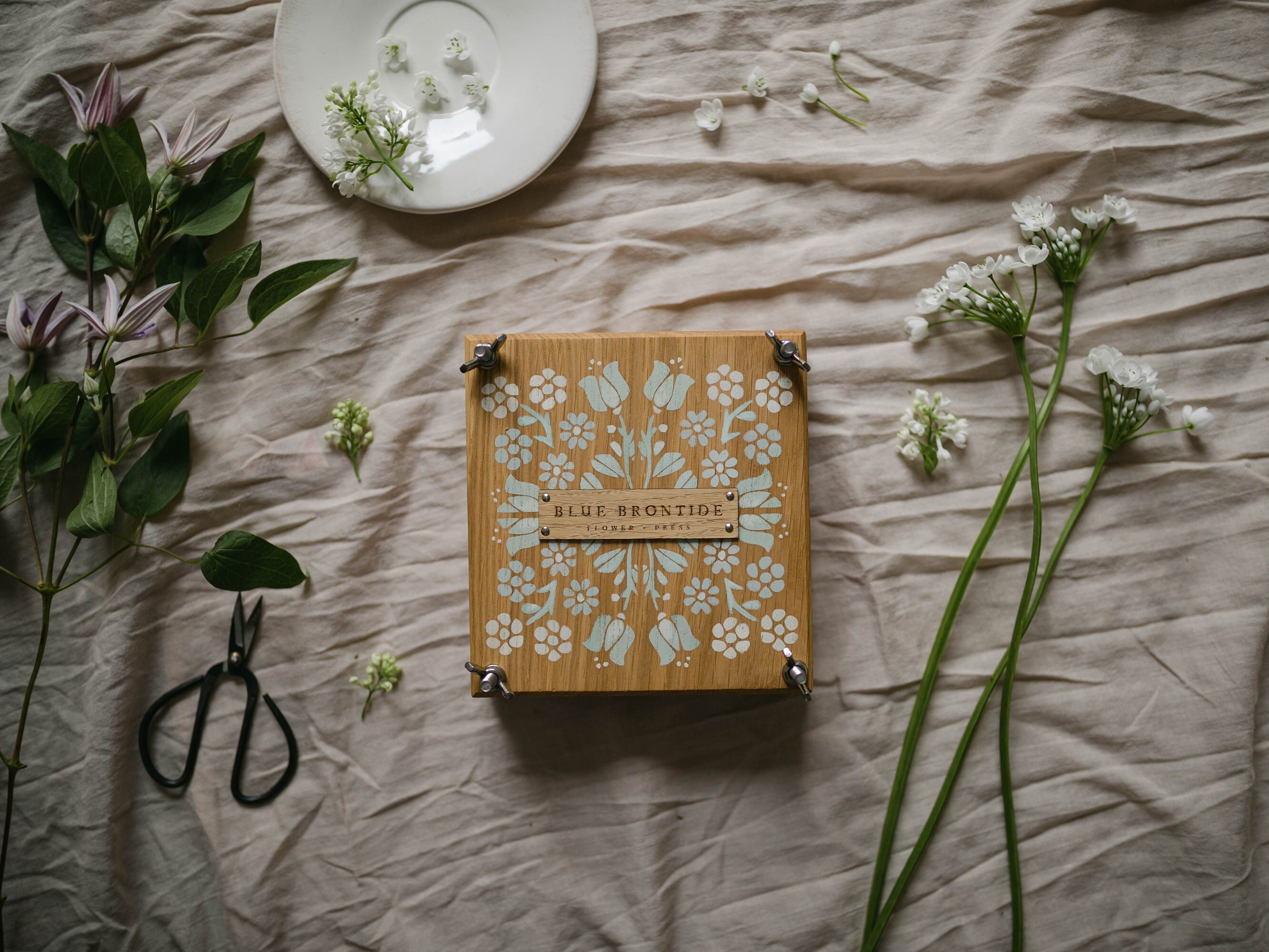 Presse à fleurs en bois personnalisée. Presse pour herbier personnalisable