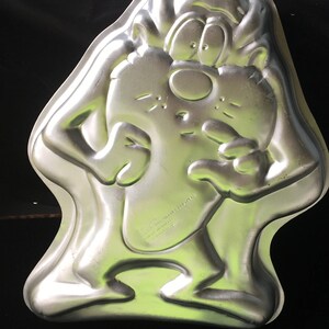 1995 Tasmanian Devil  Retired Cake Pan