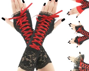 Elegante Fäustlinge fingerlos in Rot und Schwarz eignen sich perfekt für einen Gothic-Abend. Lange Handschuhe reichen bis zum Unterarm mit Korsettschnürung