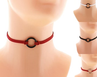 day collar of string vegan faux leather in red made for women featuring a black ring and lobster claw closure and an adjustable thin choker