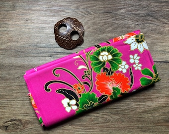 Pink Thai Sarong #Free coconut shell buckle #a raw edge not sewnPink#Sarong- Free coconut shell buckle    #a raw edge not sewn