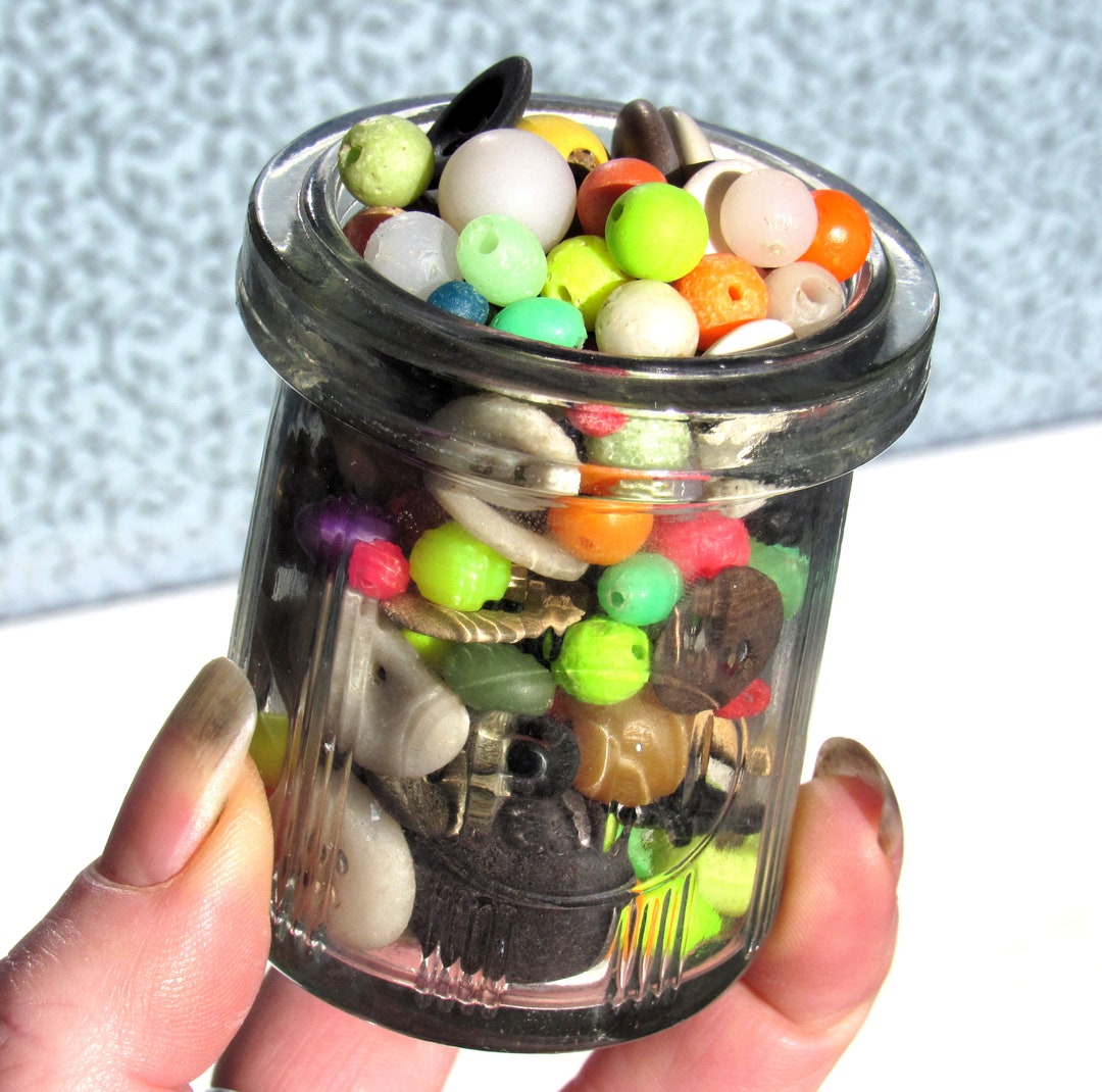 Vintage Glass Jar Full of Sea Beads & Buttons / A Retro 1940s 'P N' Jar ...