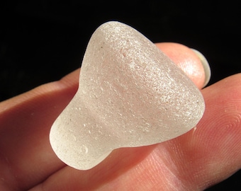 White Sea Glass Bottle Stopper / Antique Glass Stopper / Beach Finds / Beachcombed Vintage Bottle Stopper / Beach Glass Curio