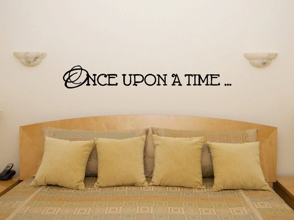 Poster lucido con scritta Once Upon A Time There Was A Boy Who