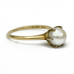 18k Gold Pearl Solitaire Ring image 2