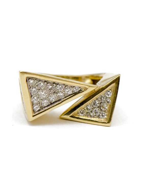 Diamond Triangular Ring