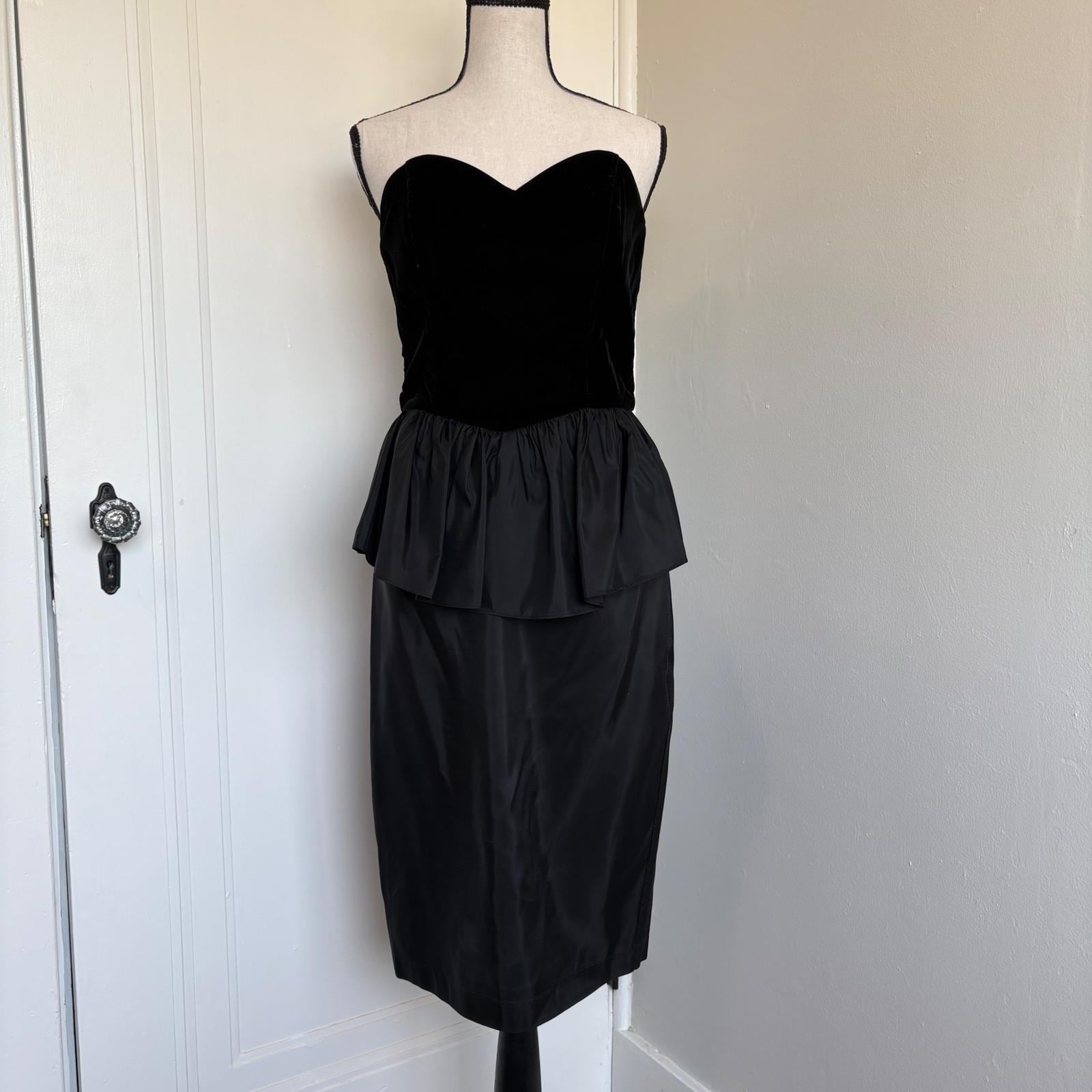bridesmaid dresses best websites Long A-line Black Chiffon Bridesmaid Dresses With Key Hole – ClaireBridal main image 1