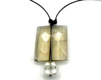 Collar de amatista y perla exclusivo • Colgante de amatista rectangular en cordón negro • Colección FANCY PURE • Joyería minimalista con estilo