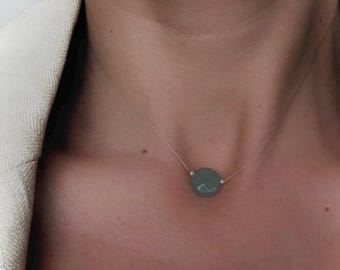 Collar minimalista de jade • Collar flotante de metal • Collar de jade y perla para uso diario • Delicado