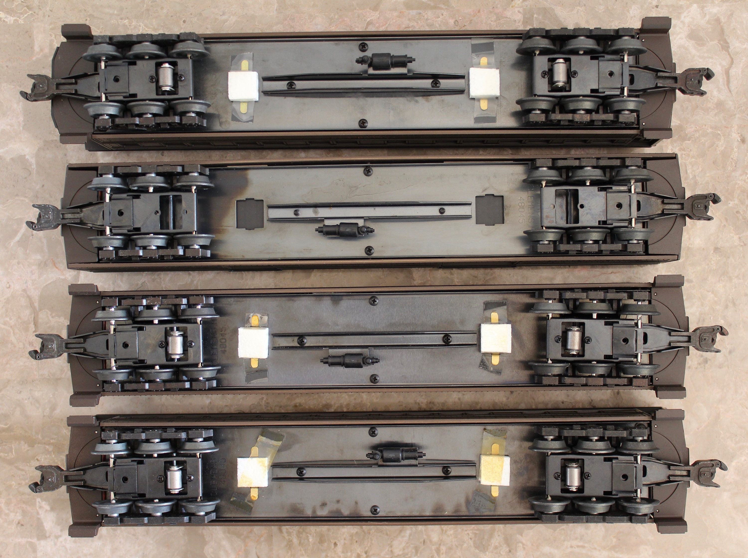 Set of Four Lionel Pere Marquette Heavyweight Passenger Cars Rolling