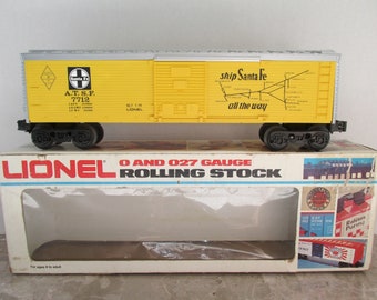Lionel Santa Fe (ATSF) Train Car - Lionel Rolling Stock - No. 7712 - 1979 Yellow Lionel Boxcar - O/O-27 Scale Boxcar