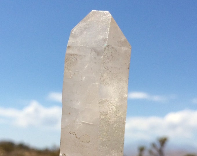 Clear Quartz Crystal Point, Wand Crystal, New Age, Reiki Healing, Chakra Meditation, Energy Work