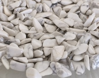 White Howlite Magnesite Small Gemstone Pebbles, lot of 100 tiny tumble polished stone chips for gem trees, candles, crystal grids, orgone