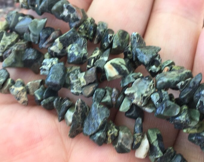 Salamander Oolite Jasper Gemstone Chip Strand 32" Full Strand Beads, Tumble Polished Gemstone Chip Necklaces, Drilled Pebble Small Chips