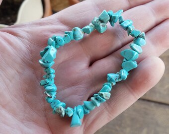 Turquoise Howlite Stretch 6" Bracelet, Drilled Gemstone Chip Beads Stretchy 6 Inch Turquoise Dyed Howlite Chip, Drilled Pebble Small Chips