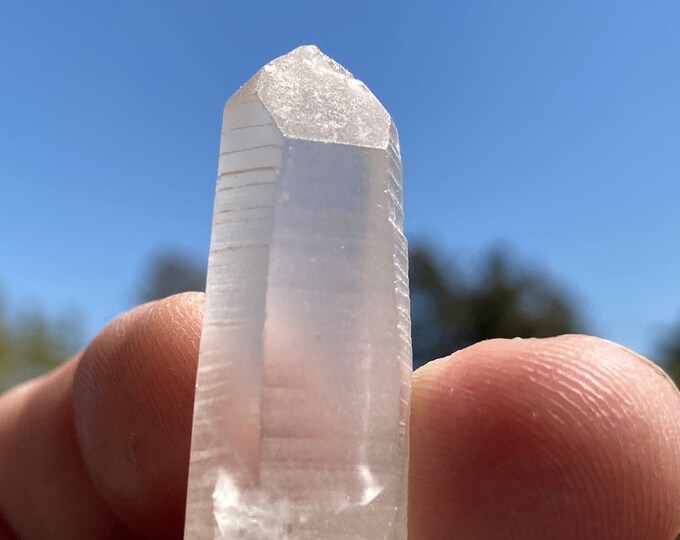 Quartz Crystal Wand Points, Clear Quartz Crystal 1.5+" long, Natural Unpolished Clear Quartz Crystal Wands , Raw Terminated Quartz Points