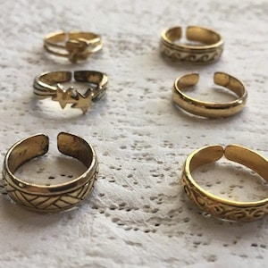 Small Toe Ring 14k Gold Filled Over Sterling Silver, Vintage Jewelry Toering Split Ring Adjustable Size small gold band toe ring asst styles