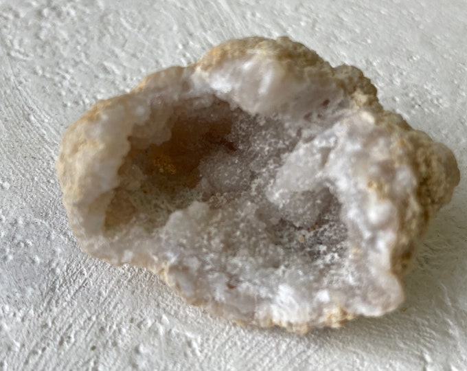 Natural Small Geode, Quartz Crystal, Agate Geode Half, Natural Stone, Raw Unpolished Mineral, Rough Gemstone, Reiki & Chakra Healing Stones