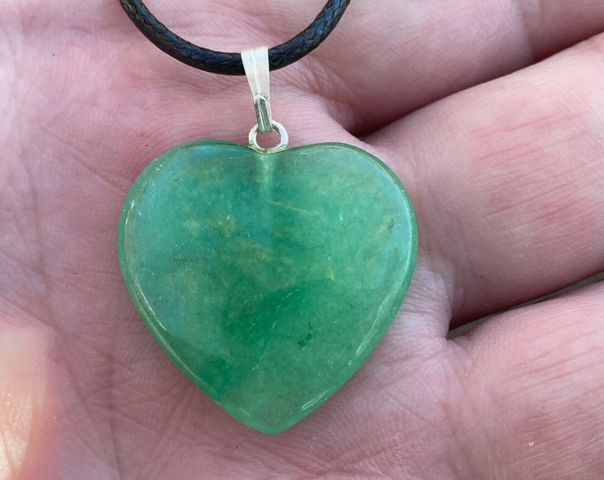 Green Quartz Aventurine Heart Necklace, Green Quartz Pendant, Crystal Necklace, Heart Charm Green Stone Jewelry Adjustable Cord