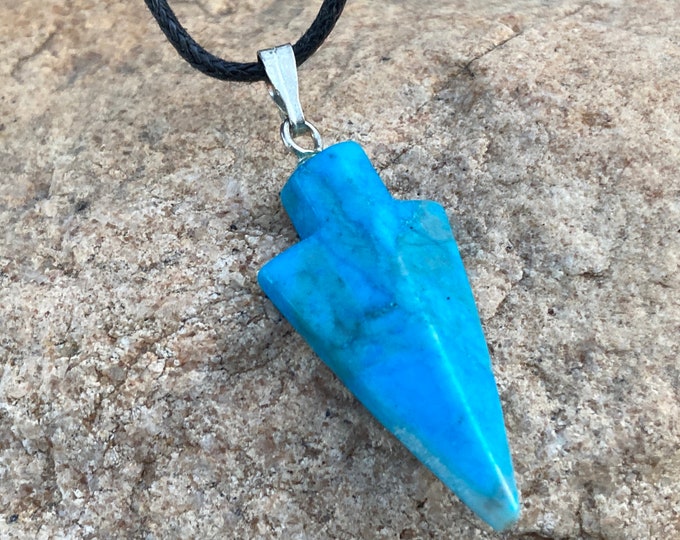 Dyed Turquoise Howlite Arrowhead Pendant, Dyed Blue Howlite Turquoise Stylized Arrowhead Pendant