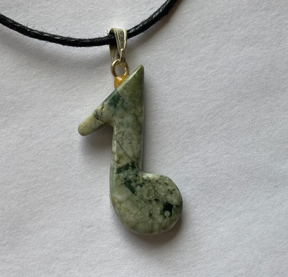 Tree Agate Musical Note Green White Shaped Carved… - image 3