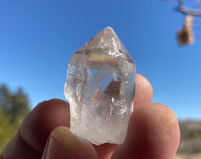 Quartz Crystal Point, Raw Unpolished Natural Rough Quartz Gemstone Mineral Pocket Piece, Healing Stone Reiki Chakra Meditation
