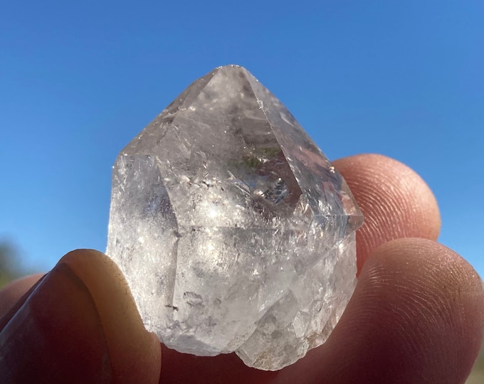 Quartz Crystal Point Tip, Raw Unpolished Natural Rough Quartz Gemstone Mineral Pocket Piece, Crystal Stone Reiki Chakra Meditation