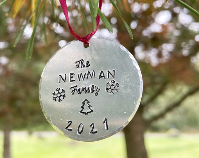 Metal Stamped Christmas Tree Ornament, Customizable name ornament, Personalized Family Ornament, Christmas Gift, Anniversary Gift, 2022