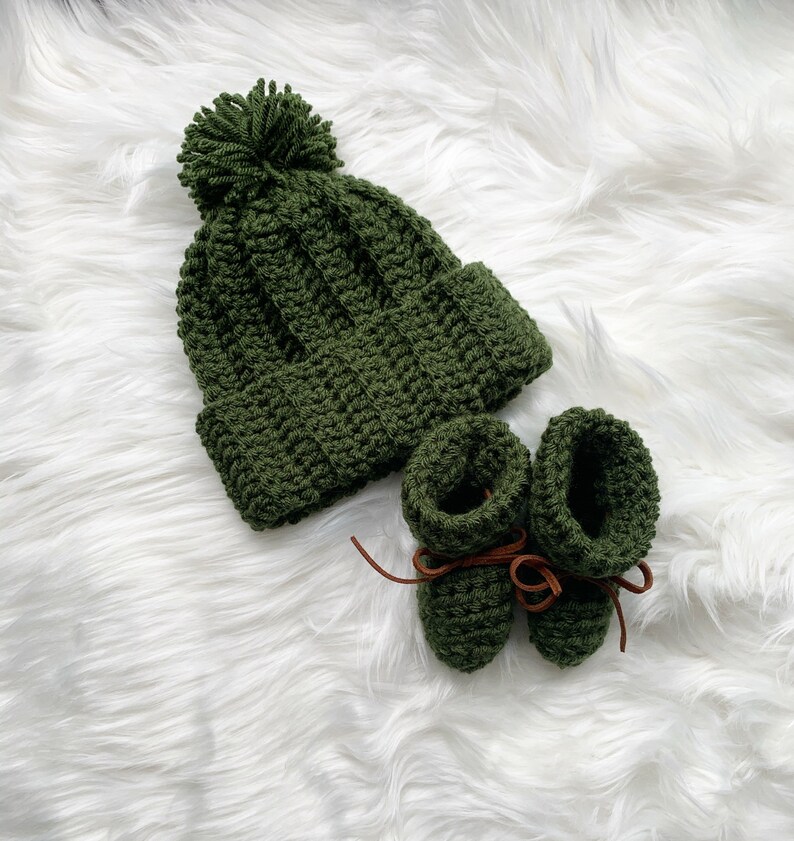 PNW New To The Crew Onesie Hat and Booties Newborn Gift Set