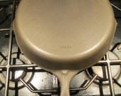Vintage Wagner Ware Cast Iron Skillet 10 Fully Marked 1060