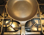Vintage Unmarked Wagner Ware 9 Inch Chef Skillet
