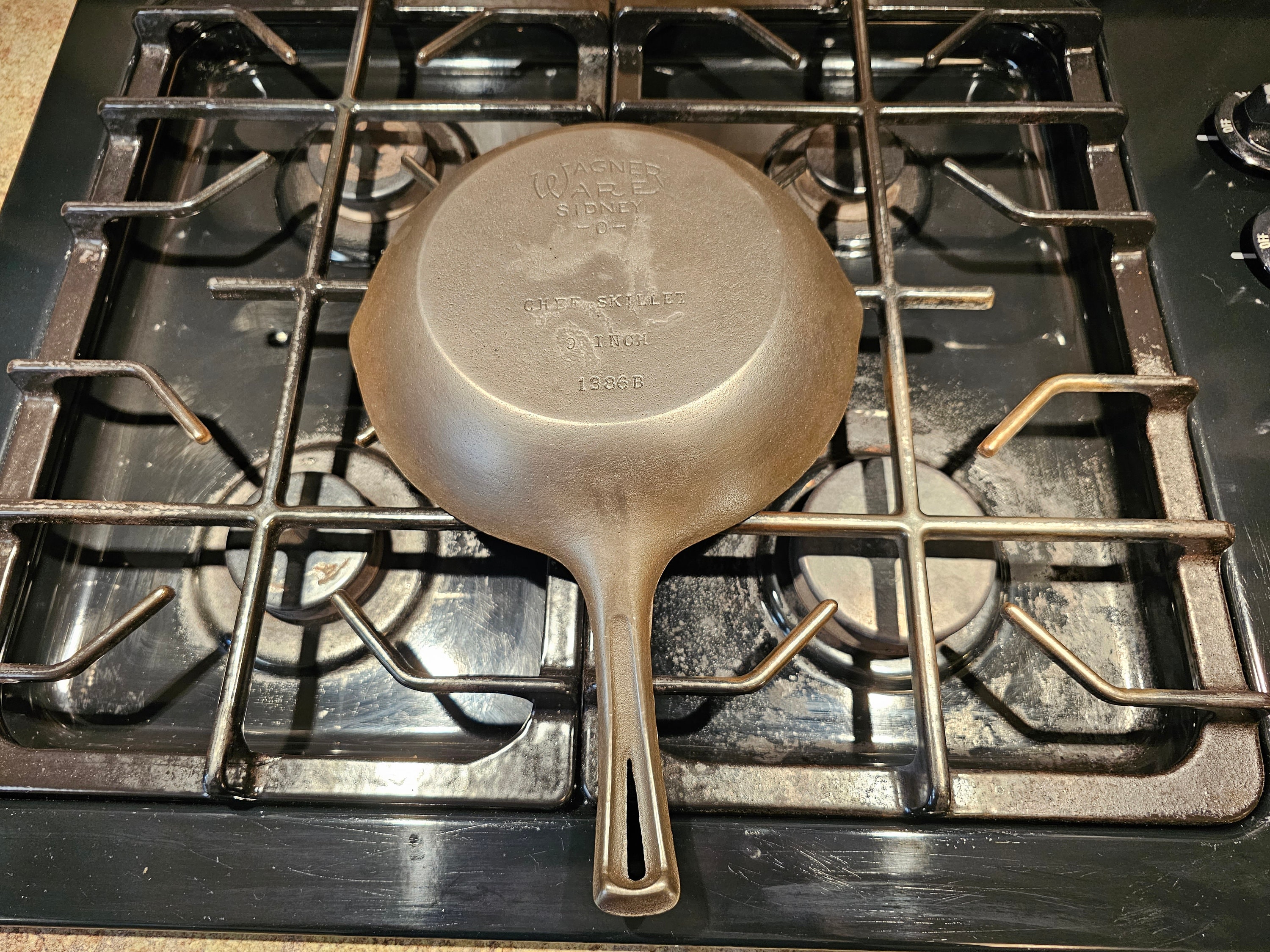 Vintage Wagner Ware Cast Iron Chef Skillet 9 Inch Pan 