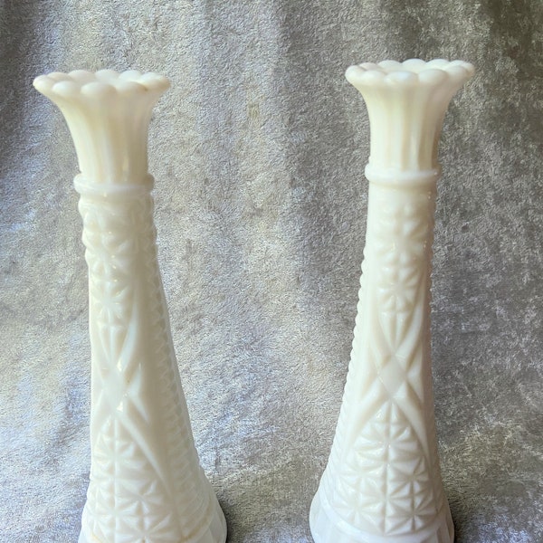 Vintage Milchglas Vasen, 2er Set
