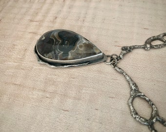 Io: Psilomelane Achat und recyceltes Sterling Silber Statement Halskette, Silberschmiede Schmuck