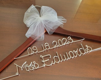 SHIP IN 1 DAY. Wedding Dress Hanger with date, Name Hanger, Bride Hanger,Personalized Hanger, Bridesmaid, Bride Gift, Bridal Party gift
