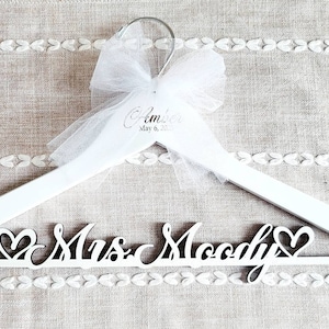 Wedding Hanger, Bride Hanger, Wedding Dress Hanger, Bridal Hanger, Wedding Gift Hanger, Bridal Gift, Personalized Hanger, Wedding Party Gift