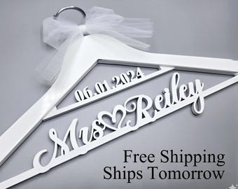 Personalized wooden Wedding Dress Hanger: Bridal Keepsake Gift