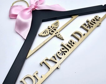 Personalized Doctor Present Medical Grad Coat Hanger with Date School Name Engraved Keepsake for Nursing Graduation Gift White Coat Ceremony