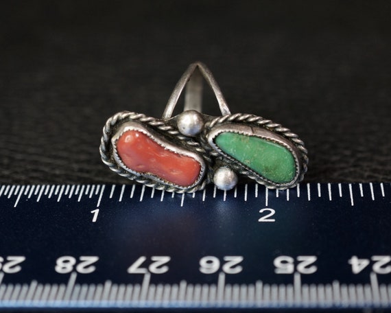 Very Rare White Coral Dolphins Vintage Native American Navajo Sterling Silver Ring Very Rare White Coral Dolphins Vintage Native American Navajo Sterling Silver Ring