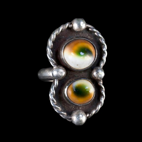 Vintage Pacific Cats Eye, Operculum Evil Eye Ring in Sterling Silver